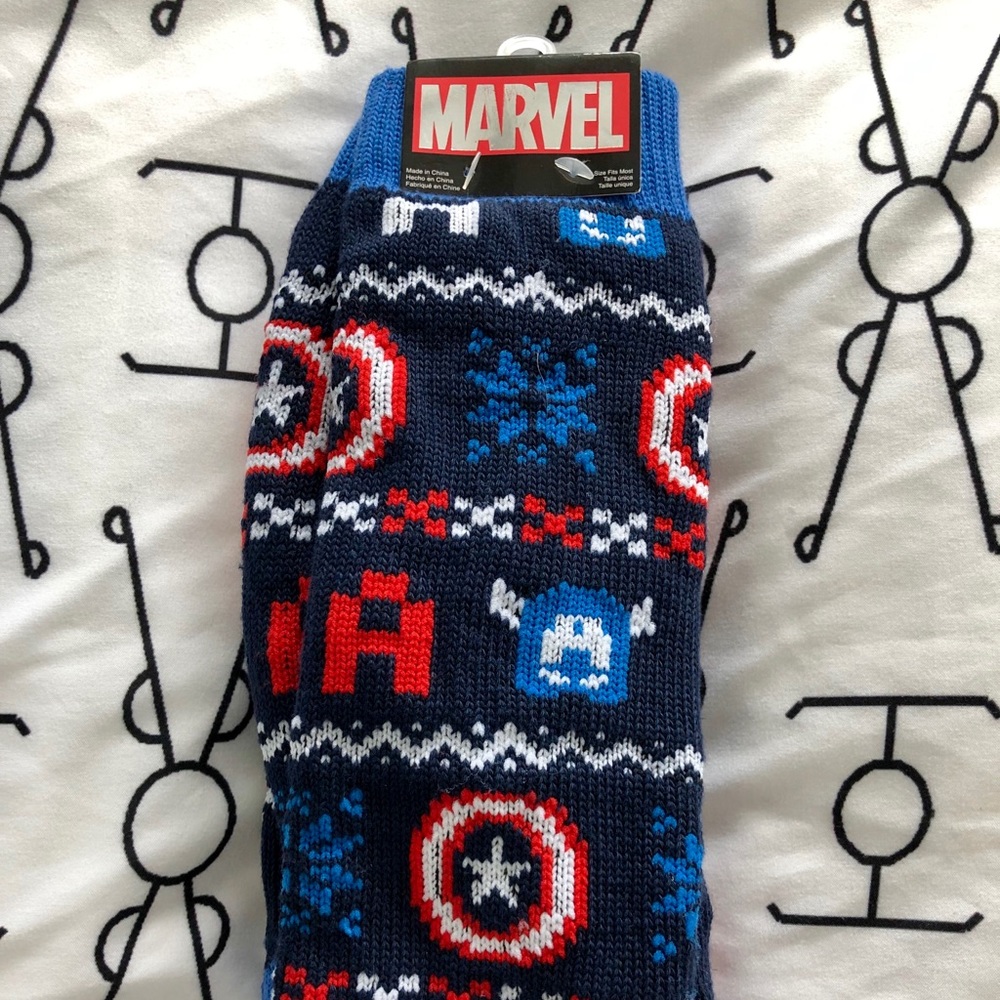 New never worn Marvel Captain America knew socks